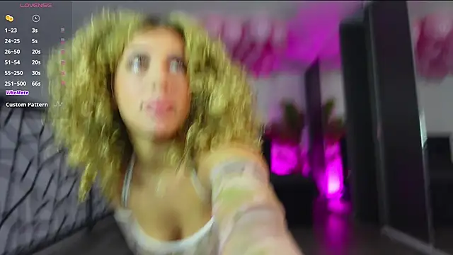 CurlyAnt0 online show from February 2026 08:43:01 AM