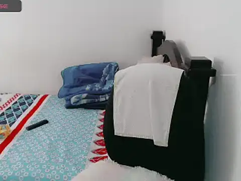 Snapshot of emily_rouxx chatting on December 2024 02:17:02 PM emily rouxx online show from December 2024 02:17:02 PM