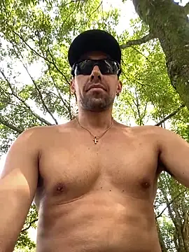 Snapshot of dantedesirexx chatting on January 2025 07:03:01 PM dantedesirexx online show from January 2025 07:03:01 PM