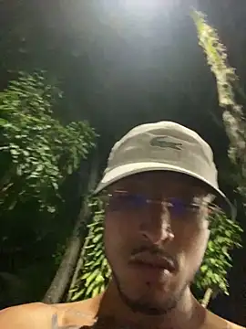 Snapshot of dantedesirexx chatting on March 2025 03:35:02 AM dantedesirexx online show from March 2025 03:35:02 AM