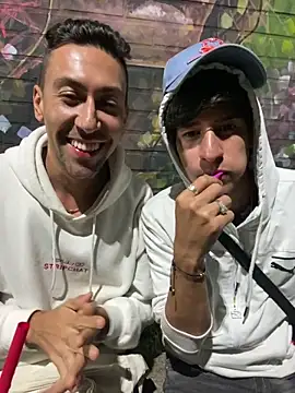 Snapshot of dantedesirexx chatting on September 2025 04:03:01 AM dantedesirexx online show from September 2025 04:03:01 AM