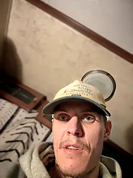 Snapshot of devinshd chatting on October 2025 03:29:02 AM devinshd online show from October 2025 03:29:02 AM