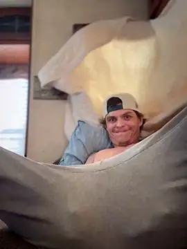 Snapshot of devinshd chatting on March 2026 11:11:01 PM devinshd online show from March 2026 11:11:01 PM