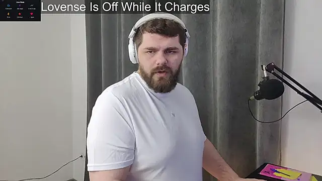 Snapshot of KingMarti chatting on December 2025 10:31:02 AM KingMarti online show from December 2025 10:31:02 AM