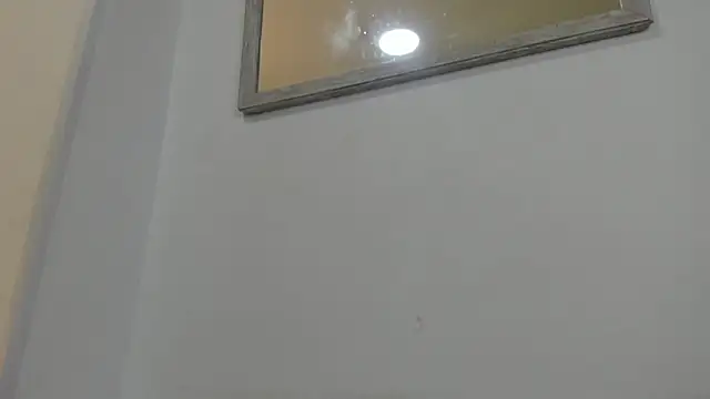 evelin leroy online show from November 2025 12:05:02 PM