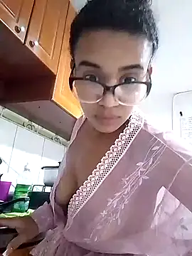 evafoxs online show from December 2024 12:49:02 PM