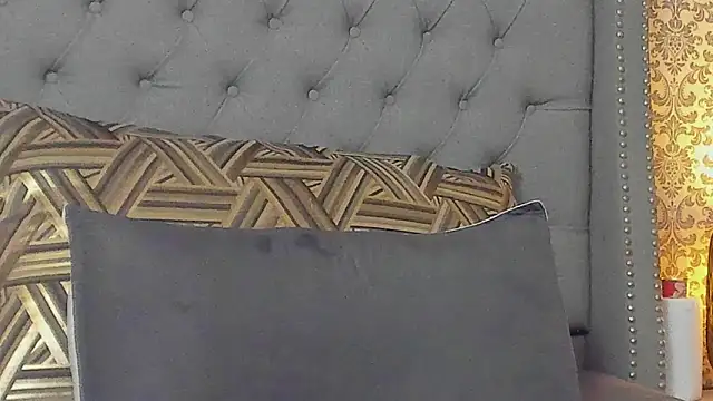 evafoxs online show from March 2025 04:23:01 PM