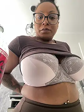 BabyFannyxx online show from April 2026 09:26:01 AM