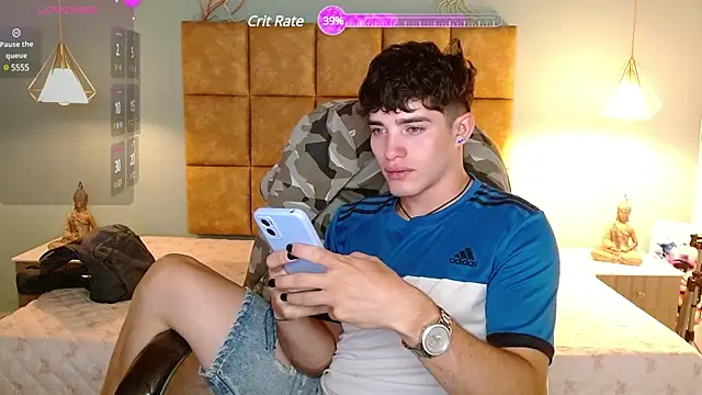 Snapshot of AlejooTwink chatting on March 2025 01:13:01 AM AlejooTwink online show from March 2025 01:13:01 AM