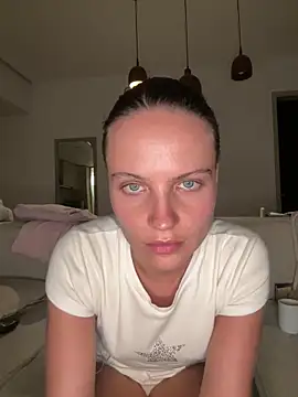 REALMEANXTINA1 online show from June 2026 12:57:01 AM