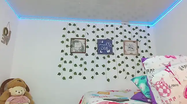 Noah tyler  online show from January 2025 08:21:02 PM