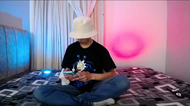 Yellowpokemon23 online show from April 2026 03:37:01 AM