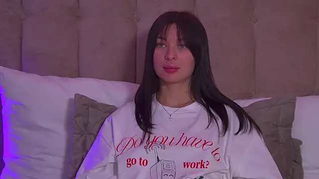 AlexandraBloom online show from January 2025 09:29:01 PM