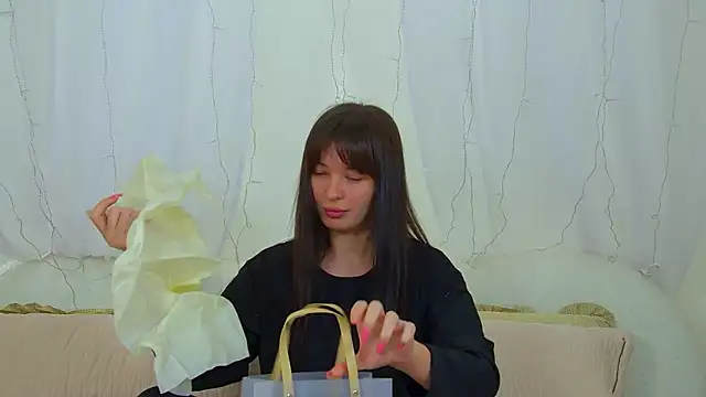 AlexandraBloom online show from March 2026 06:14:02 PM