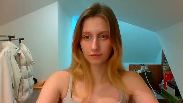 LUNA delight online show from December 2024 05:51:02 PM