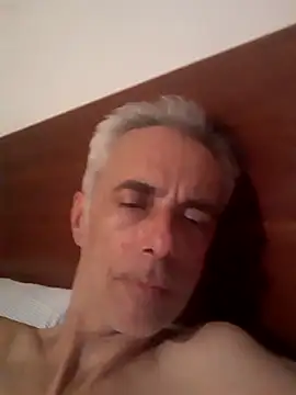 Snapshot of lombardodop73 chatting on May 2026 11:46:02 PM lombardodop73 online show from May 2026 11:46:02 PM