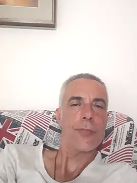 Snapshot of lombardodop73 chatting on June 2026 08:53:02 PM lombardodop73 online show from June 2026 08:53:02 PM