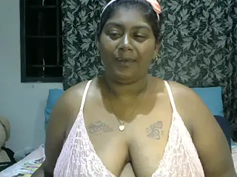 Snapshot of indiansuga chatting on January 2025 06:07:01 PM indiansuga online show from January 2025 06:07:01 PM