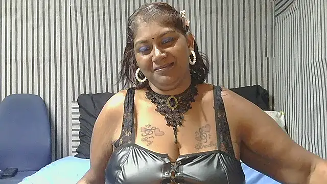 Snapshot of indiansuga chatting on December 2025 05:19:02 PM indiansuga online show from December 2025 05:19:02 PM