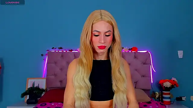 Ladanny  online show from December 2024 01:42:02 PM