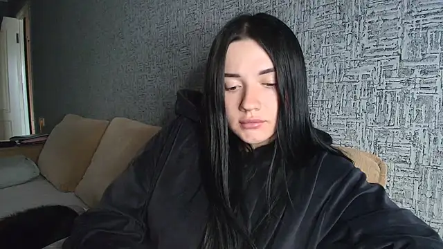 Liana diva online show from March 2026 02:10:01 PM