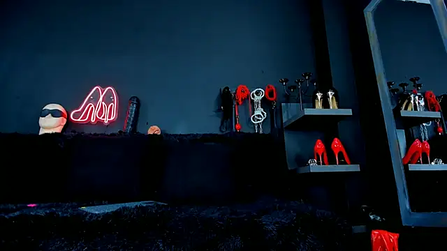 DelaneyStone online show from September 2025 03:03:01 PM