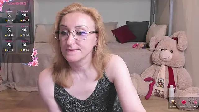 Snapshot of MadissonKiss chatting on June 2026 11:41:02 PM MadissonKiss online show from June 2026 11:41:02 PM