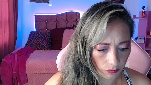 Melanyy 100 online show from March 2025 09:23:02 PM