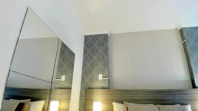 Mistyca online show from October 2025 10:16:01 AM