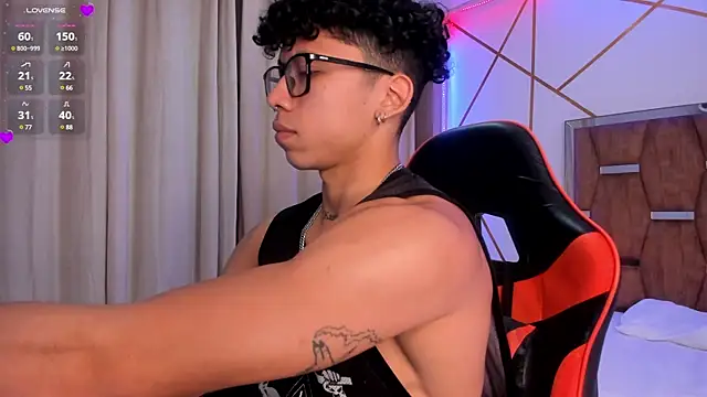 AkazaBoy  online show from January 2025 03:56:02 AM