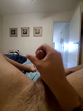 Snapshot of omarito100 chatting on October 2025 01:09:01 PM omarito100 online show from October 2025 01:09:01 PM