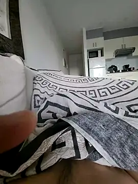 Snapshot of omarito100 chatting on October 2025 07:09:02 AM omarito100 online show from October 2025 07:09:02 AM