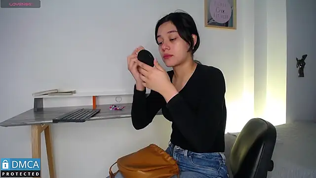 Snapshot of floriamANDjazmin chatting on February 2025 03:04:02 AM floriamANDjazmin online show from February 2025 03:04:02 AM