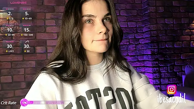 Snapshot of adriana_allien chatting on February 2025 11:04:01 PM adriana allien online show from February 2025 11:04:01 PM