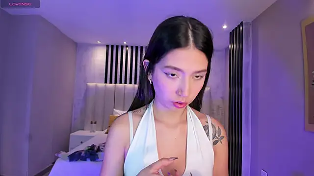 TaraLawrence online show from December 2025 02:50:02 AM