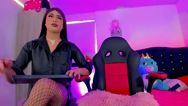 Snapshot of Hellen_moons__ chatting on November 2025 07:14:02 PM Hellen moons online show from November 2025 07:14:02 PM