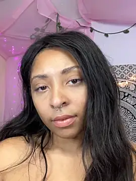 Snapshot of BaileyBaird chatting on January 2025 07:06:02 PM BaileyBaird online show from January 2025 07:06:02 PM