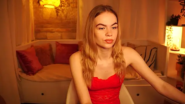 Snapshot of sn0w_barbie chatting on December 2024 11:11:02 AM sn0w barbie online show from December 2024 11:11:02 AM