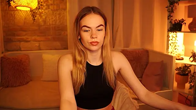 Snapshot of sn0w_barbie chatting on January 2025 04:12:02 PM sn0w barbie online show from January 2025 04:12:02 PM