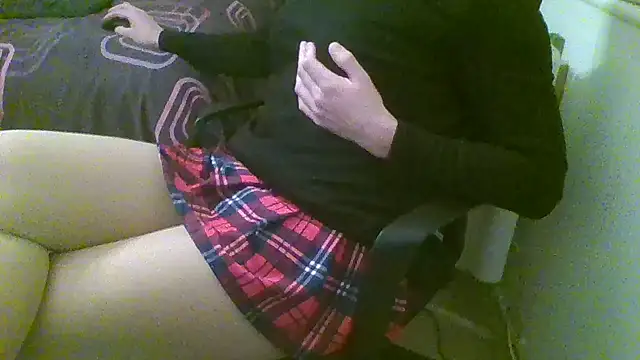 Snapshot of AshWinter chatting on January 2025 04:52:01 PM AshWinter online show from January 2025 04:52:01 PM