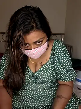 Snapshot of IndieSM chatting on February 2025 08:10:01 PM IndieSM online show from February 2025 08:10:01 PM