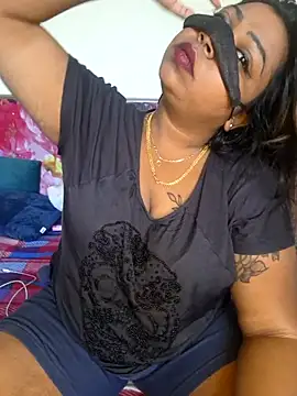 Snapshot of IndieSM chatting on February 2025 09:41:01 AM IndieSM online show from February 2025 09:41:01 AM