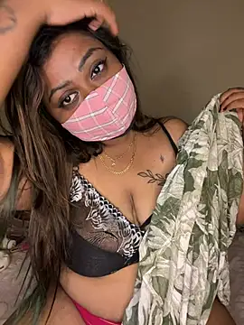 Snapshot of IndieSM chatting on February 2025 04:12:02 PM IndieSM online show from February 2025 04:12:02 PM