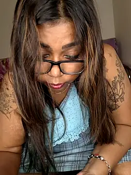 Snapshot of IndieSM chatting on February 2025 07:52:01 PM IndieSM online show from February 2025 07:52:01 PM