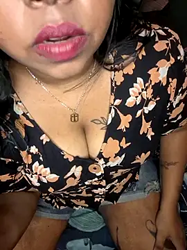 Snapshot of IndieSM chatting on October 2025 09:13:01 PM IndieSM online show from October 2025 09:13:01 PM