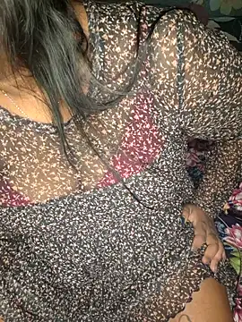 Snapshot of IndieSM chatting on October 2025 08:47:01 PM IndieSM online show from October 2025 08:47:01 PM