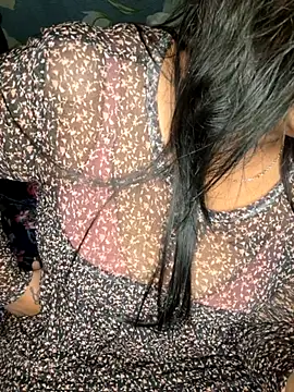 Snapshot of IndieSM chatting on November 2025 11:05:02 PM IndieSM online show from November 2025 11:05:02 PM