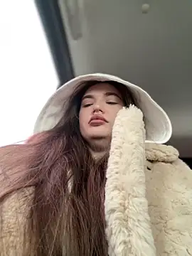 Holly Molii online show from January 2025 05:10:01 AM