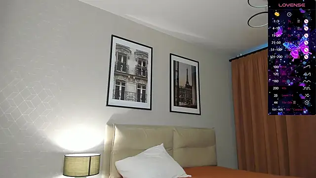 Holly Molii online show from September 2025 01:22:01 AM