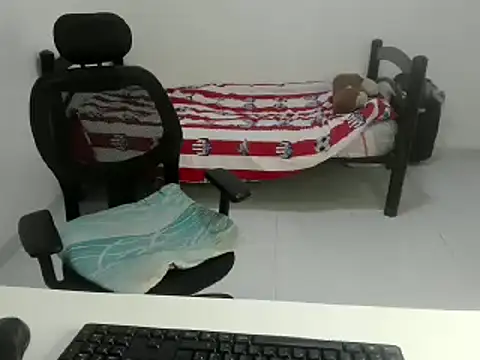 Snapshot of nikol_sexy39 chatting on February 2025 04:26:02 PM nikol sexy39 online show from February 2025 04:26:02 PM